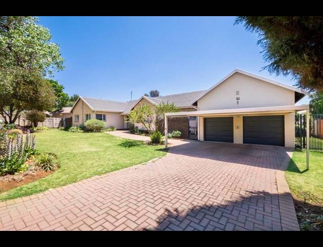 4 BEDROOM HOUSE FOR SALE IN ALBERANTE